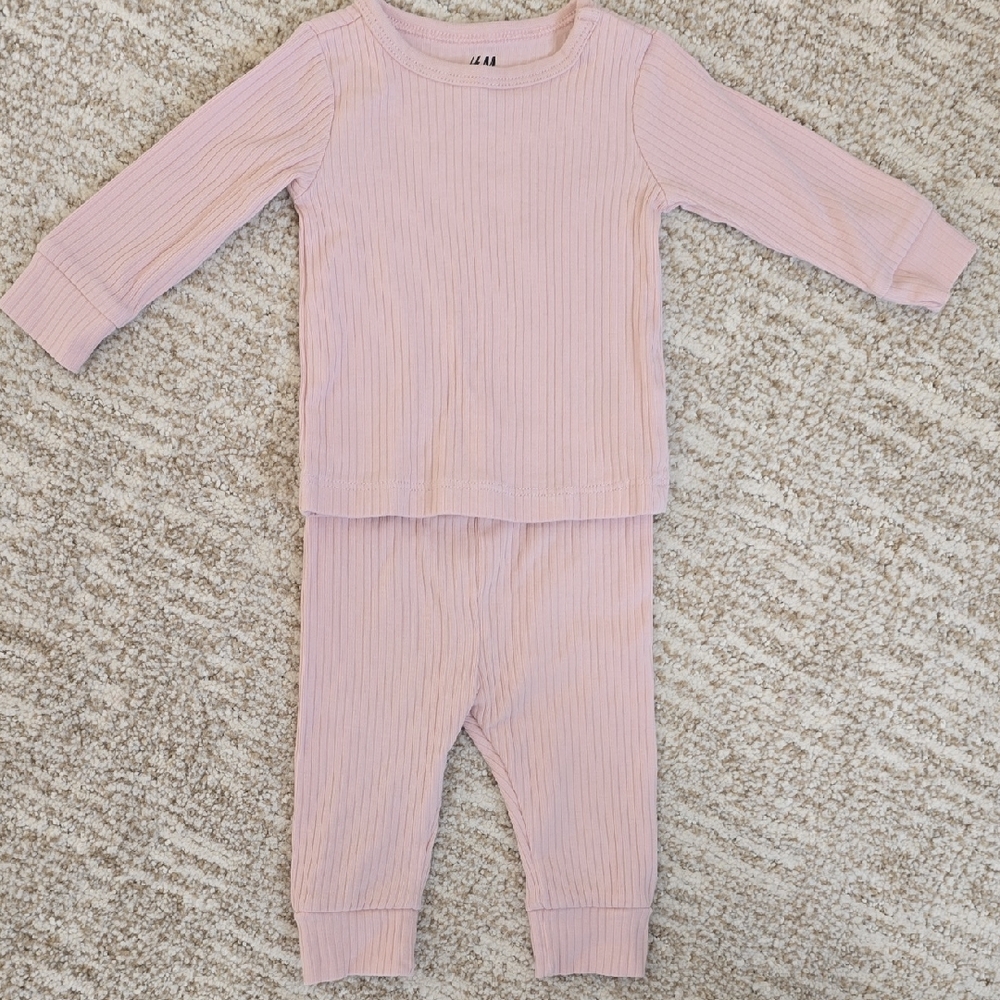 2 For $15! H&M Organic Cotton Set